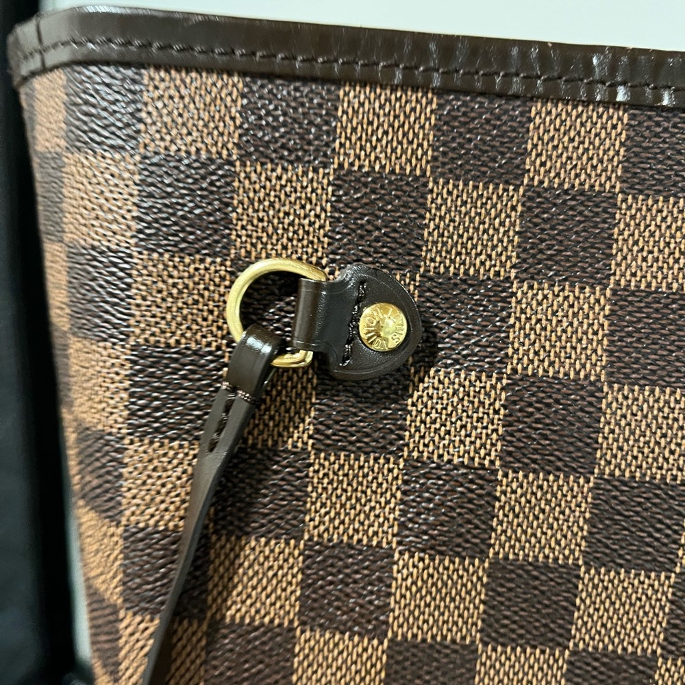 Louis Vuitton Neverfull - Picture 3 of 16